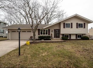 2713 Lancaster DRIVE, Waukesha, WI 53188