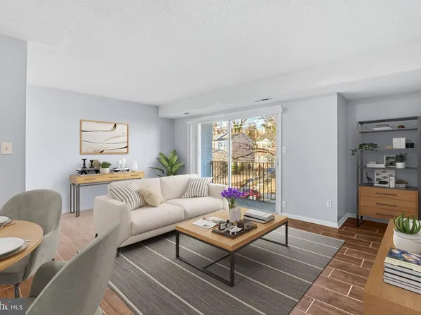 625 Chesapeake St SE #301, Washington, DC 20032