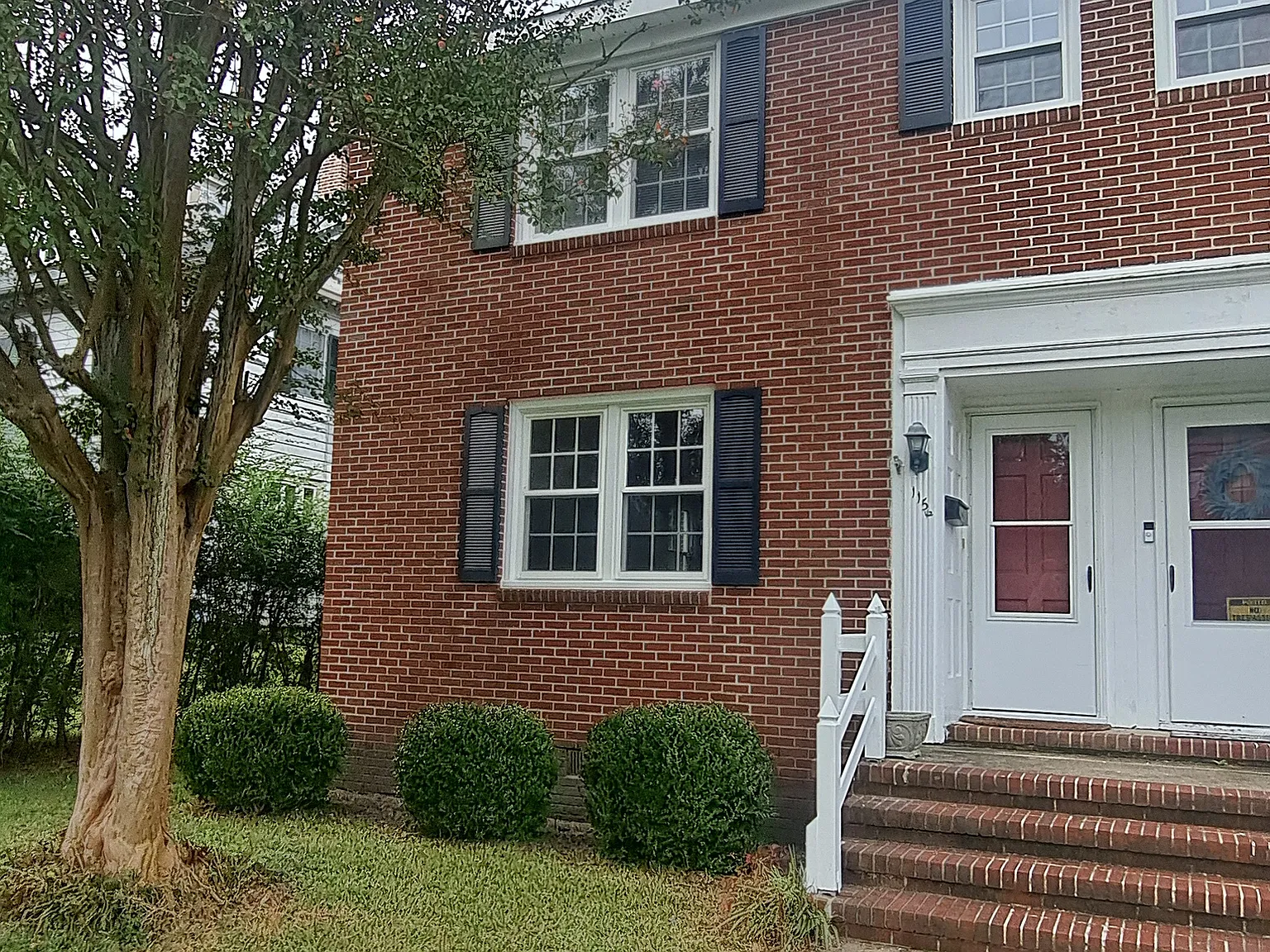 3 bed, 2.5 bath, 1900 sqft, $2,000 — Photo 2