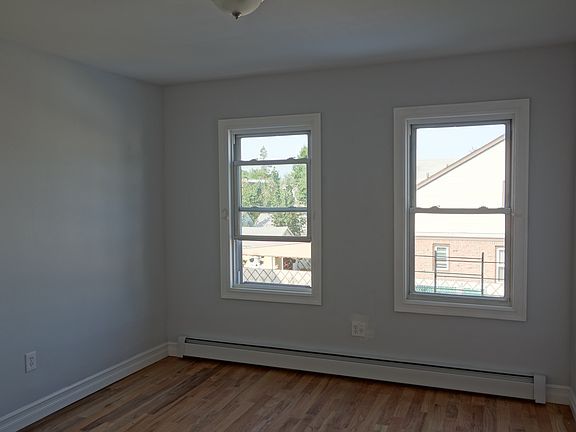 4th image of 113-17 205th St #A