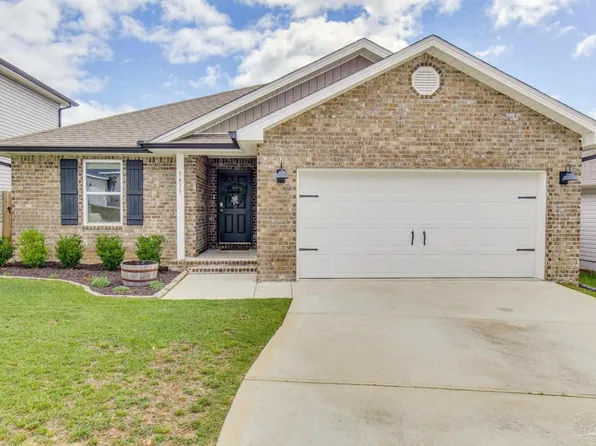 5633 Guinevere Ln, Milton, FL 32583