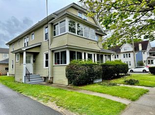 61-63 Woodlawn St, Springfield, MA 01108