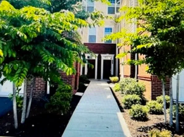 23265 Milltown Knoll Sq #108, Ashburn, VA 20148