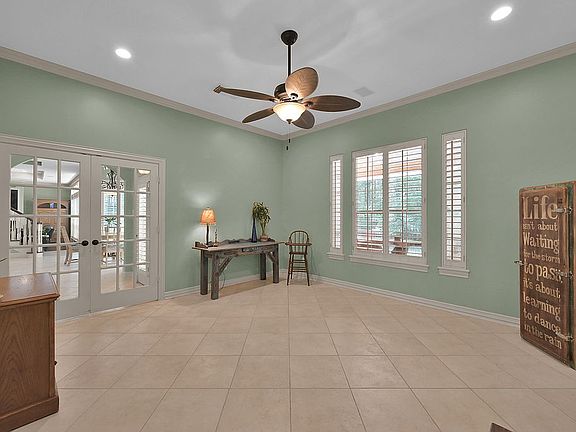 Game Room or Bedroom