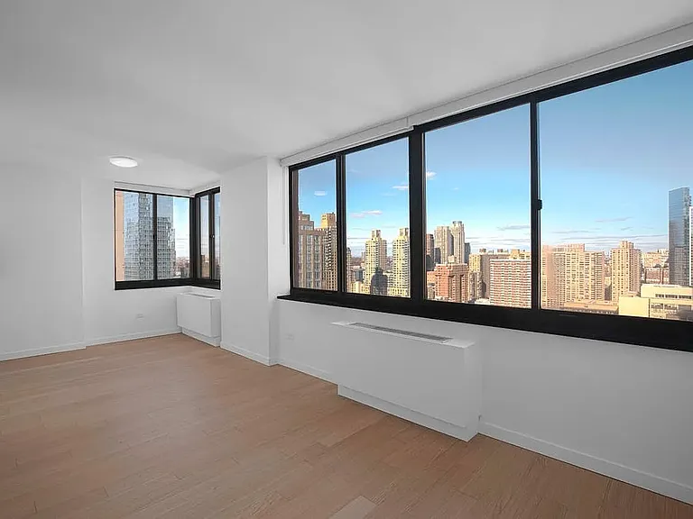 200 W 60th St #28C — Photo 3