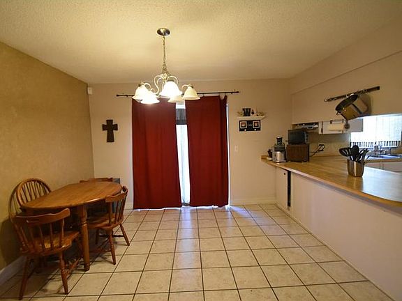 4th image of 912 S 15th St