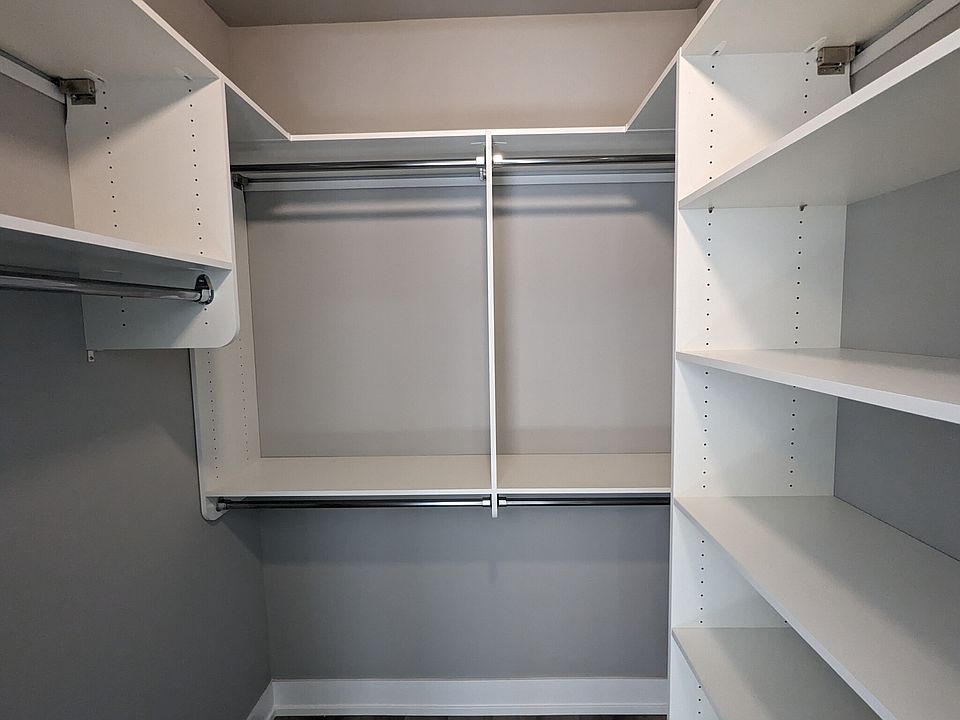 1st image of 3933 N Janssen Ave #3941-W2