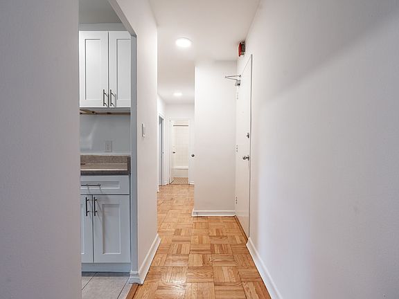 4th image of 27 Paxtonia Blvd #50125A-101