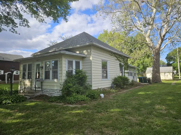 407 4th Ave, Rock Falls, IL 61071