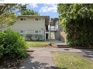 2046 W 14th Pl, Eugene, OR 97402