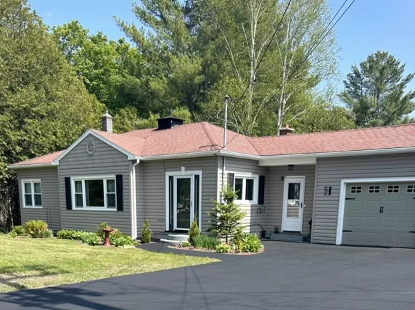 5621 State Route 28n, Newcomb, NY 12852