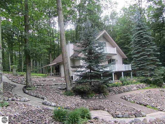 3rd image of 5760 Schreck Ln