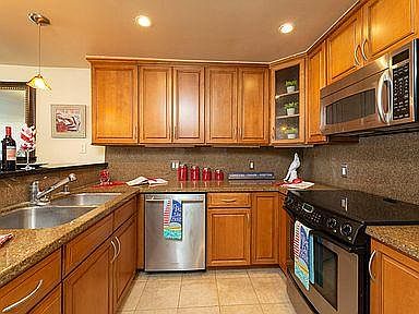 3rd image of 7140 Marina Pacifica Dr S Key 8