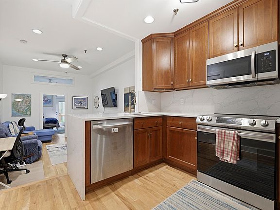 2nd image of 73 Madison St APT 1S