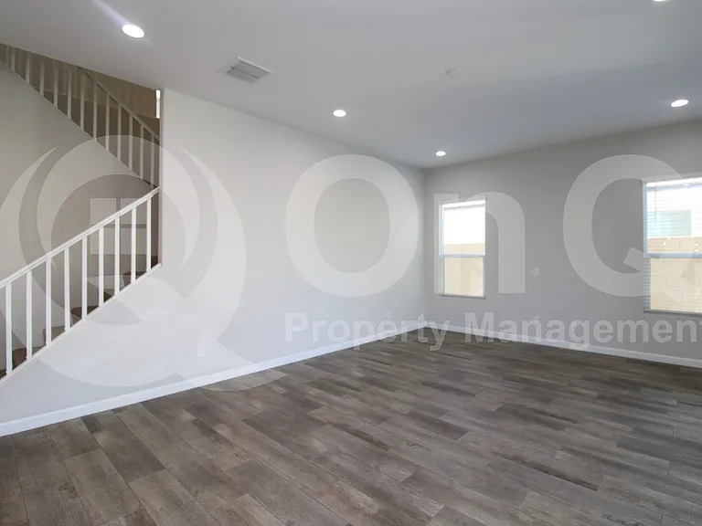 2042 E Dry Wood Rd — Photo 7