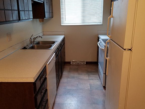 5th image of 421 Bimson Ave #425
