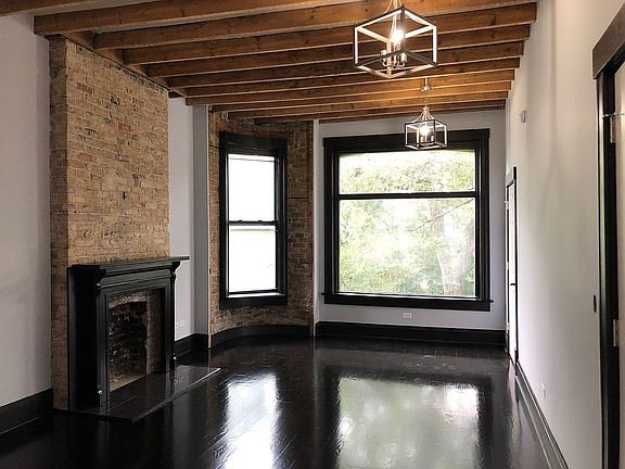 4th image of 1339 N Maplewood Ave