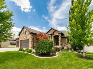 908 S View Crest Ln, Kaysville, UT 84037