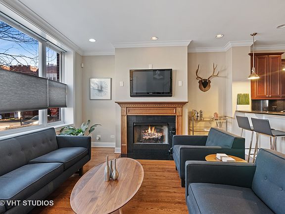3rd image of 1405 W Ardmore Ave