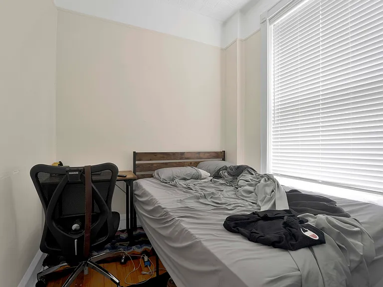 2522 N Burling St #2 — Photo 10