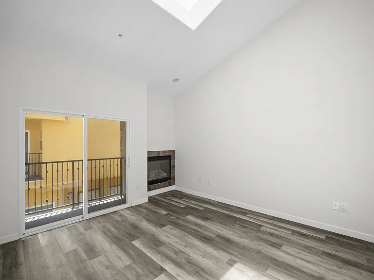 5521 Kester Ave #23 — Photo 13