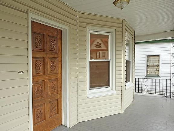 3rd image of 58 Eppirt St