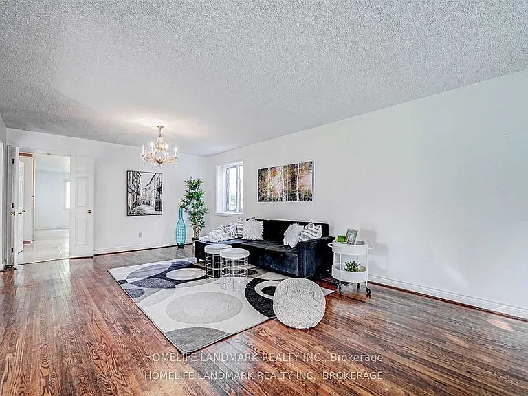 44 Frontenac Ave — Photo 3