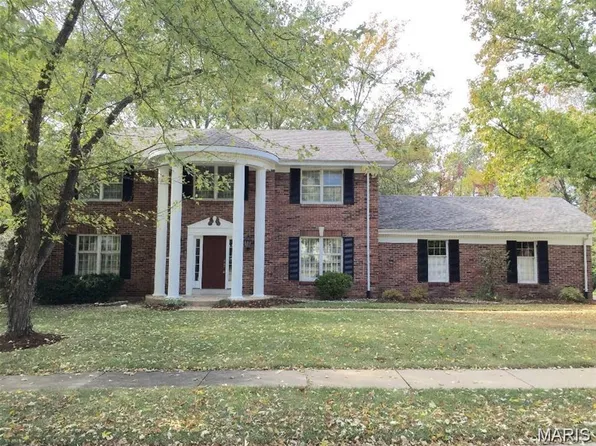 1685 Lochcrest Dr, Chesterfield, MO 63017