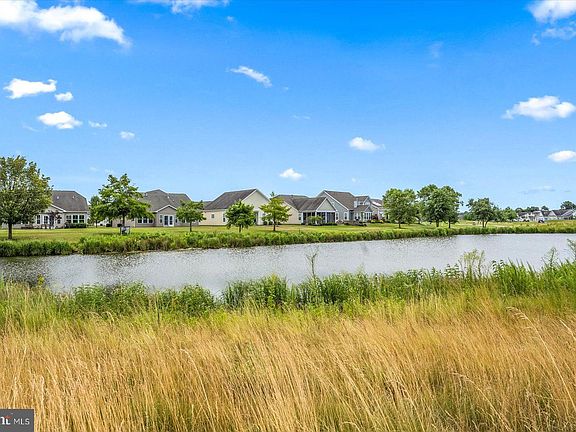 2nd image of 64 Whistling Duck Dr