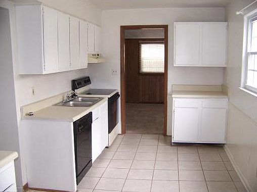 5th image of 5572 Aurora Dr
