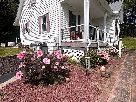 2nd image of 309 Dishong Mountain Rd