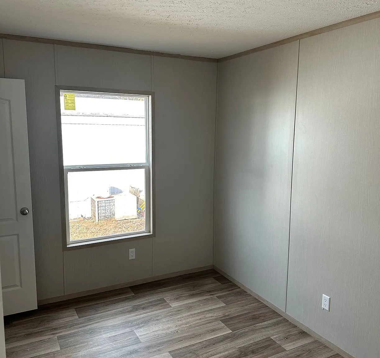 3 bed, 1216 sqft, $68,900 — Photo 3