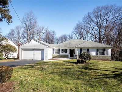 37 Valley View Rd, Trumbull, CT, 06611