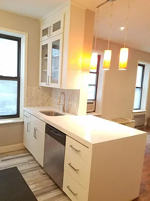 Rented by HFF Realty LLC | media 9