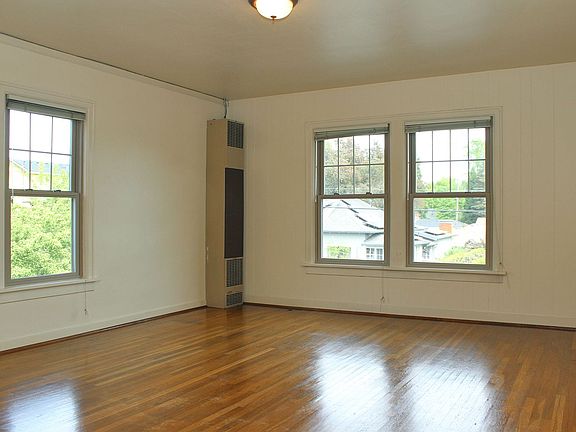 4th image of 1514 SE Bybee Blvd #4