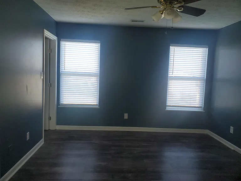 295 Keswick Dr — Photo 8