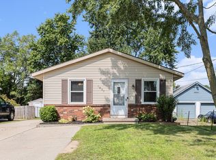 1637 Hanchett Ave NW, Grand Rapids, MI 49504