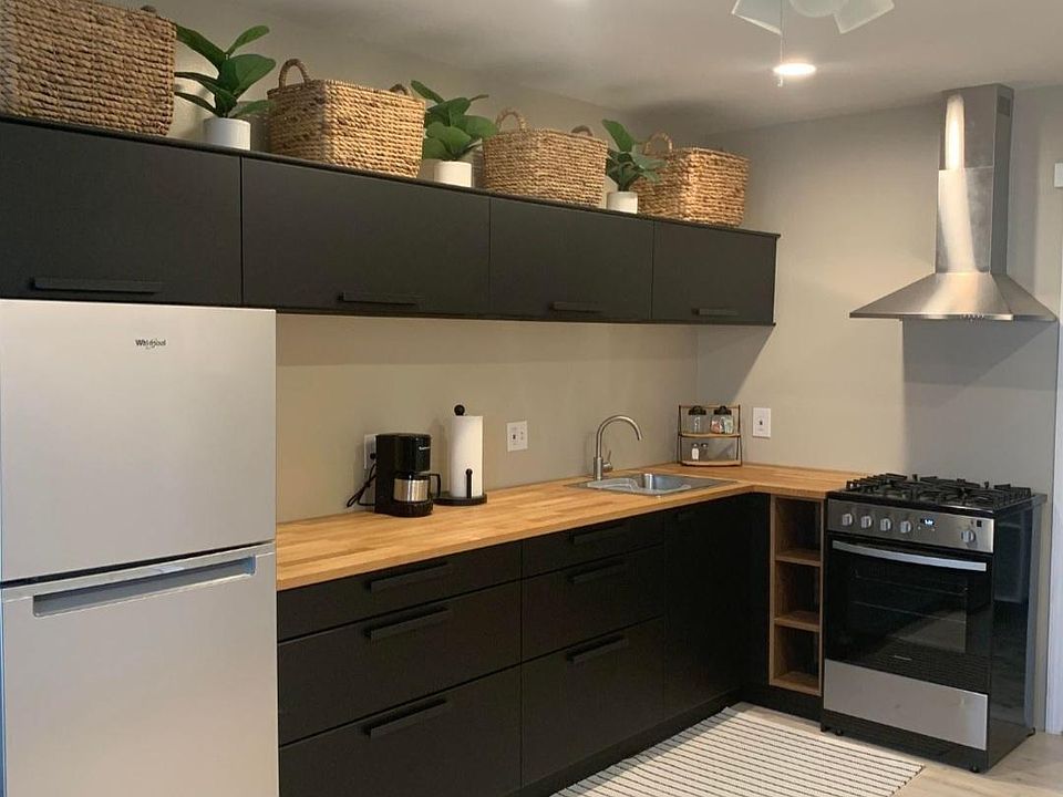 1st image of 351 W Hazelhurst St #3