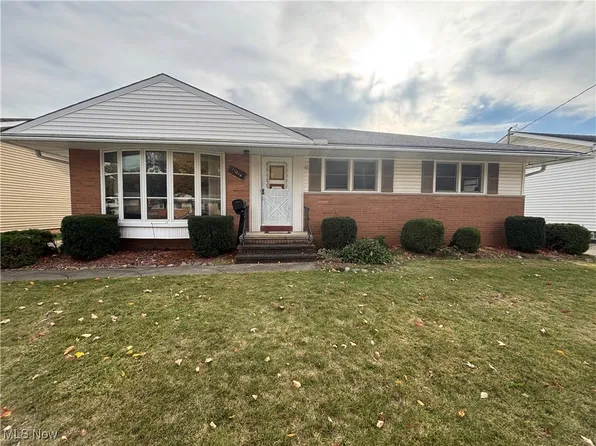 11019 Westborough Rd, Parma Heights, OH 44130