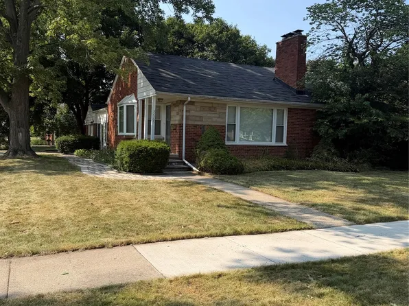 32305 Arlington Dr, Beverly Hills, MI 48025