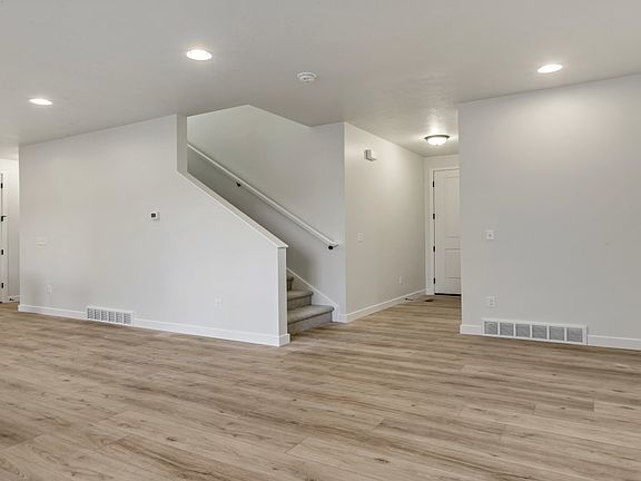 4th image of 6678 S Glade Creek Dr