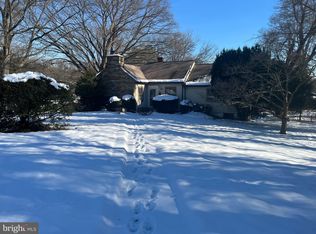10431 Knollwood Dr, Hyattsville, MD 20783