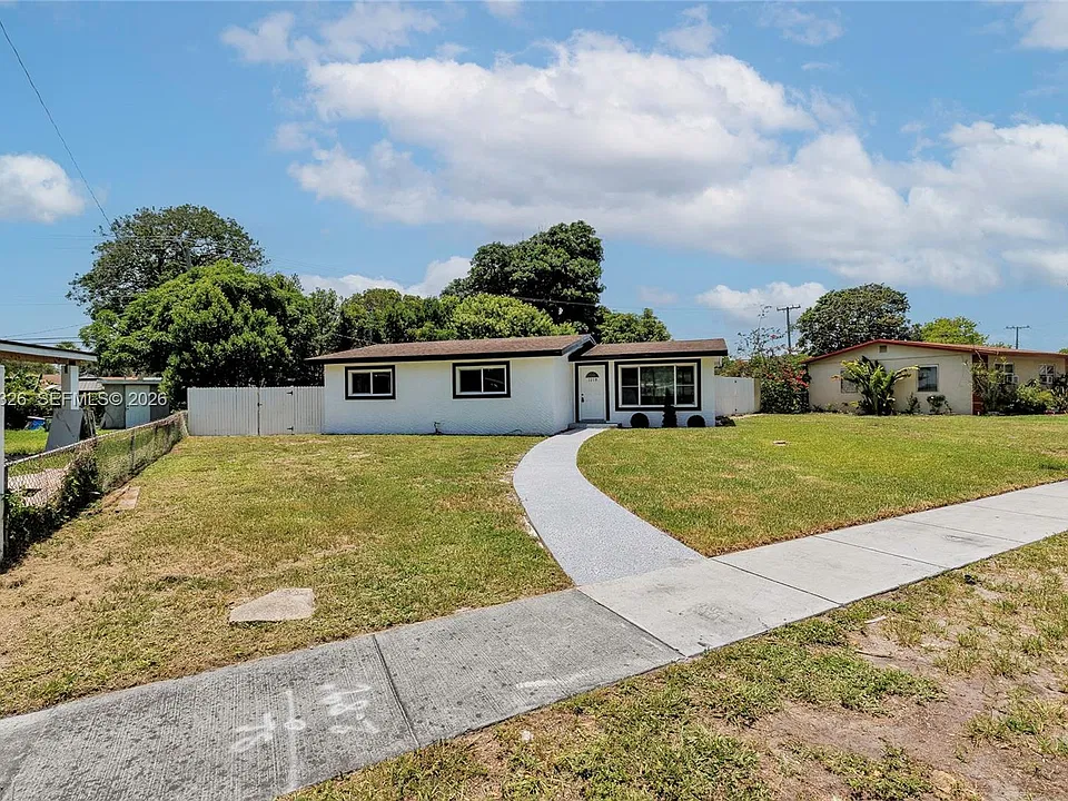 1218 NW 15th St