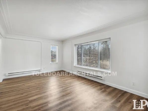 2224 Torrey Hill Dr APT 3, Toledo, OH 43606