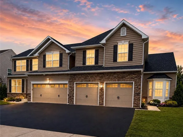 973 Spring White Dr, Breinigsville, PA 18031