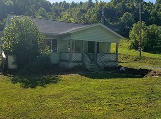 24 Rose Garden Ln, Marshall, NC 28753