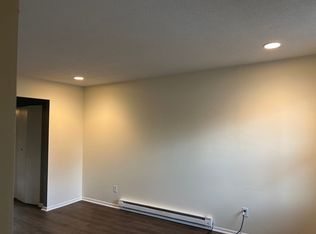 260 N Washington St #6, Warrensburg, IL