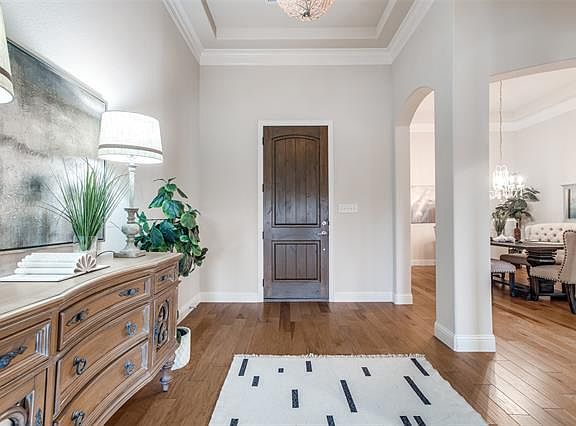 3rd image of 1412 Cypress Creek Way