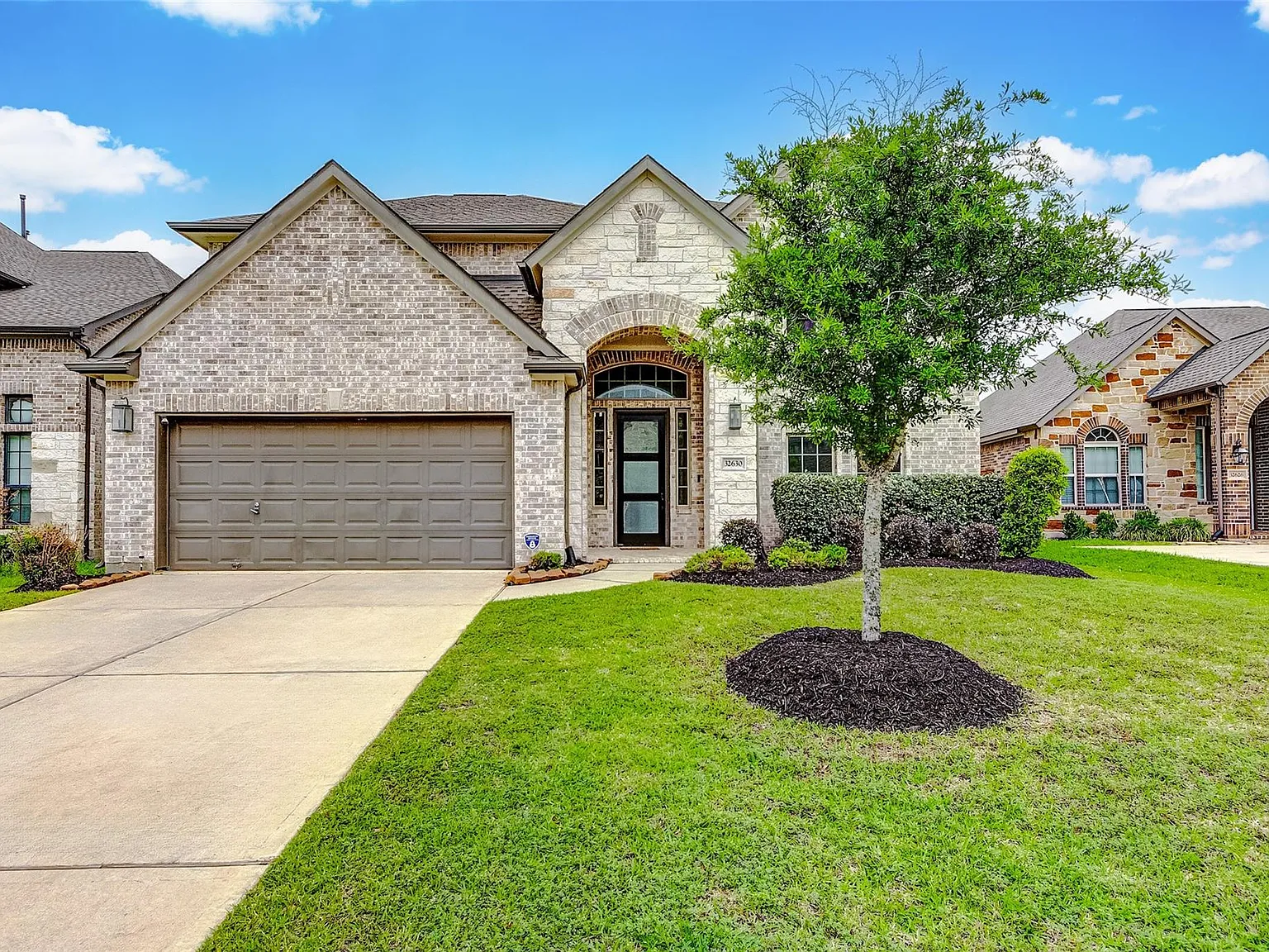 4 bed, 3.5 bath, 3123 sqft, $3,200 — Photo 3