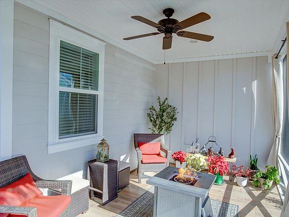 4th image of 1571 Shoreside Drive #101